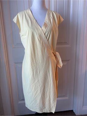 ATHLETA 🩷 Women's Wrap Dress - Soft Pale Yellow